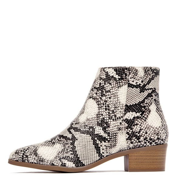 NEW🔥 Python Snake Cowboy Cowgirl Western Ankle Boots Booties Low Block Heel Zip - Picture 4 of 5